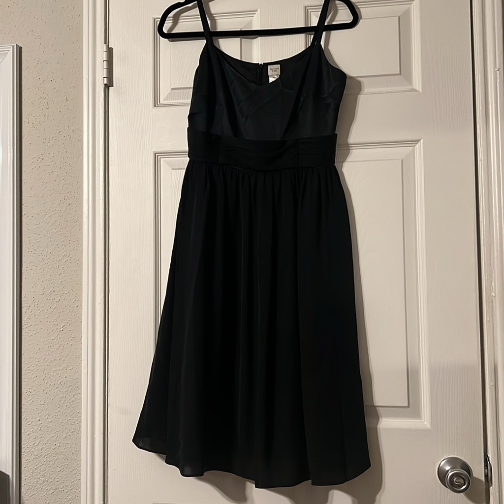 Garnet Hill Womens Size 6 Black Silk Dress Flowy Spaghetti Straps Knee Length